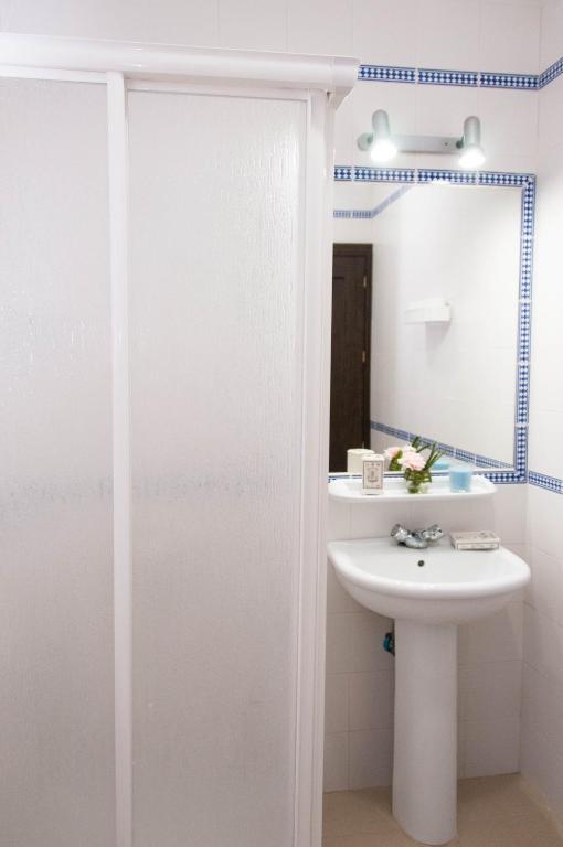 Apartamentos Conil Alquila 콘일데라프론테라 객실 사진